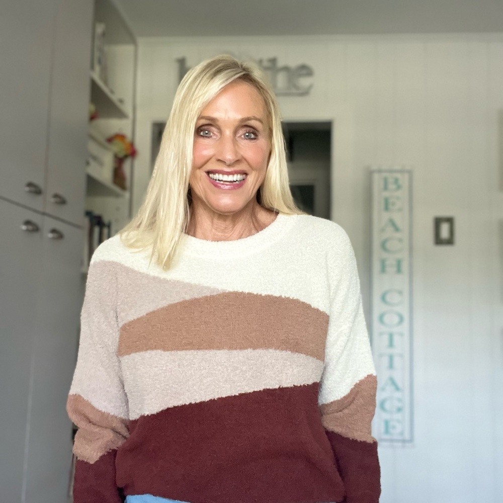 Super soft Thread and Supply sweater. Size small
